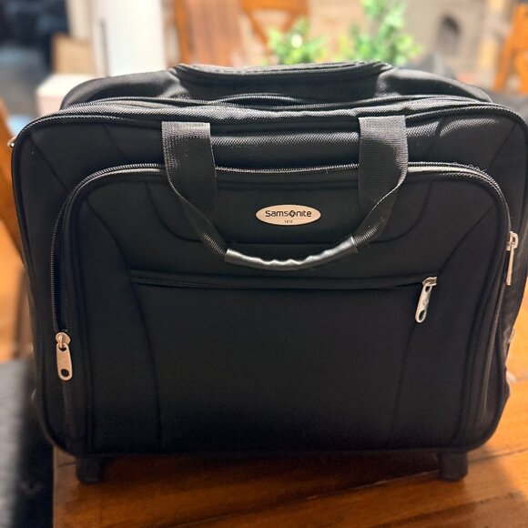 SAMSONITE PORTFOLIO BUSINESS TRAVEL CASE W/ laptop storage WHEELED CARRYON - Picture 1 of 7